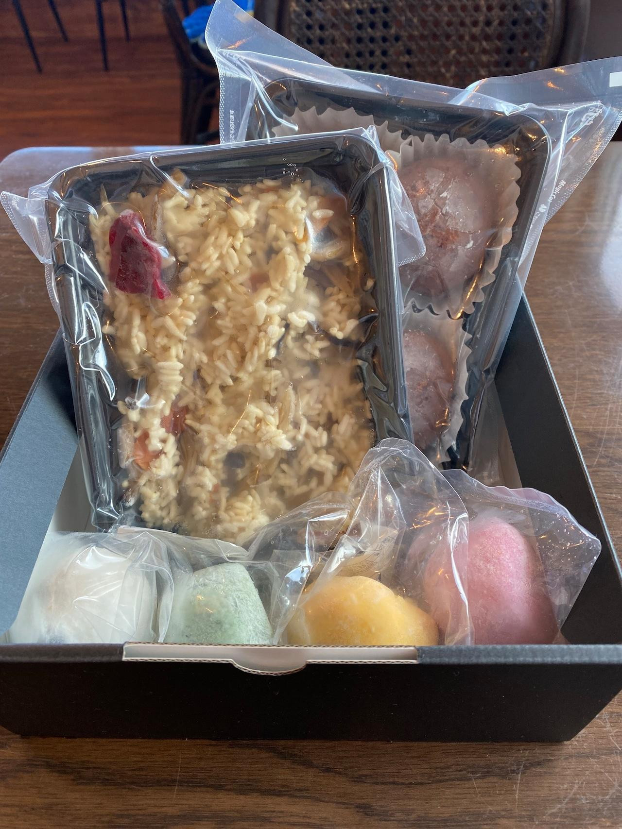 
            【北海道上川町】もちごやマム　上川町産もち米をたっぷり使ったおこわ・おはぎ・大福セット
          
