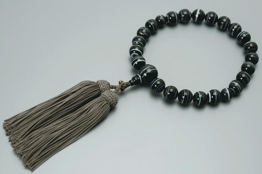 【京念珠】数珠 黒縞メノウ 22玉 正絹頭房〈数珠袋付き〉｜土屋念珠店 男性用 メンズ 念珠 略式 3651［ 京都 念珠 珠数 京念珠 仏具 人気 おすすめ お取り寄せ 通販 送料無料 ふるさと納税 ］ 261009_B-FR64