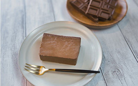 【2/7までの入金確認で2/11までに発送】ホワイトチョコチーズテリーヌ(600g×1箱)・ショコラチーズテリーヌ (600g×1箱) 2種セット スイーツ デザート ケーキ F4F-2623