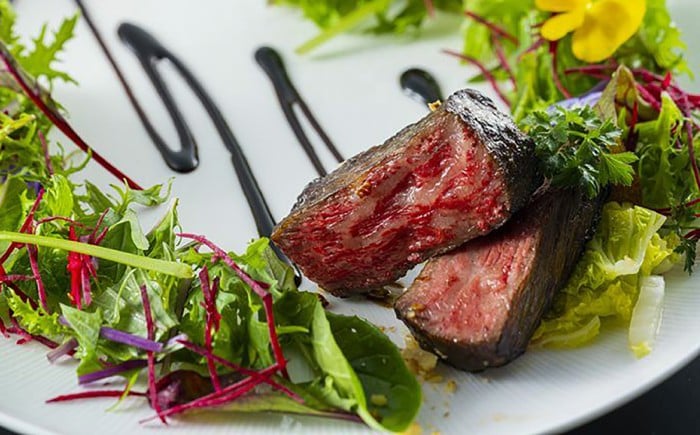 オーベルジュ土佐山 ホテル棟＜1泊2食付ペア宿泊券＞ 【オリエントホテル高知株式会社】 [ATFF001]