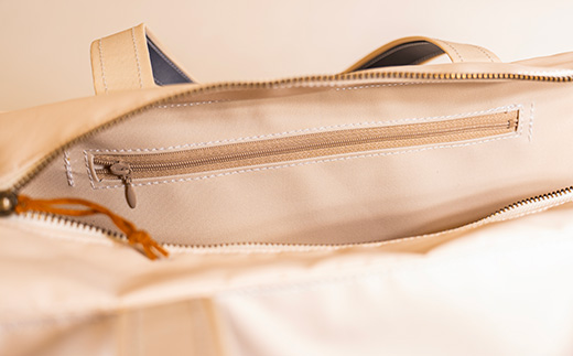 テントの加工技術を生かしたトートバッグ「ハルチ」