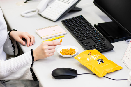かきたね Basic 001 ブレンド醤油 20袋セット 米菓 柿の種 阿部幸製菓 【0002-0340SV01-01】