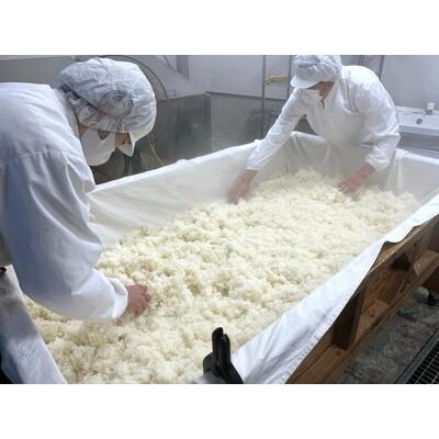 ふるさと納税 八女市 醸造元の醤油麹 240g×2本 |  | 03