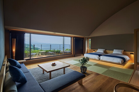 江之浦リトリート凛門　商品券（１万円分）【江之浦 お食事 ご宿泊 1万円分商品券 プレゼント 旅行 お祝い 凛門 絵のように美しい海岸 複数枚同時利用可 ルフロ湯治 美しい江之浦 リトリートホテル 神奈川県 小田原市 宿泊 宿泊 】