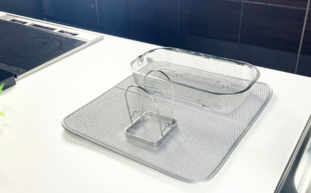 すっきり暮らすセット（浅型+マット+まな板スタンド）水切りかご ステンレス 食洗機対応 燕三条製 [ビーワーススタイル] 【016S087】