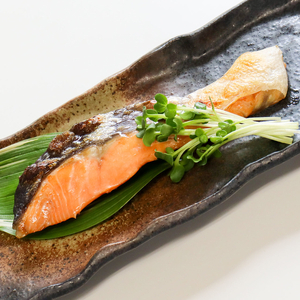 大槌サーモン祭り【3ヶ月定期】【すごい品掲載】数量限定 国産 希少 大槌 ご当地サーモン 銀鮭 詰合せ (10切入) 特産 大槌限定 魚 魚貝