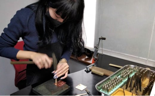 彫金 刻印 バングル 石付き 制作 体験 コース 1名 シルバー950 K14GF SILVER アクセサリー ジュエリー ペア シンプル 一点もの かわいい おしゃれ プレゼント ギフト 贈り物 ふ