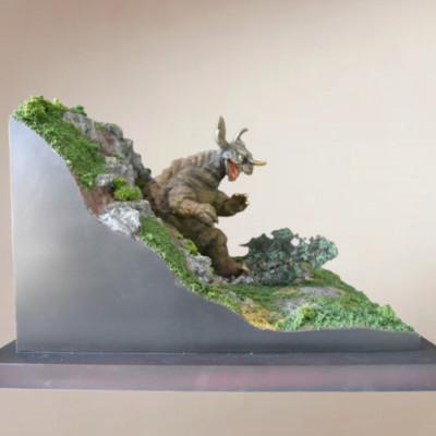 ふるさと納税 高石市 地底怪獣バラゴン/出現ジオラマ GK完成品《オリジナル1点もの》レジンキャスト製塗装済完成品 |  | 03