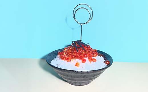 ★ミニイクラ丼のメモスタンド 食品サンプル★北海道釧路市発 ハンドメイド イクラ丼 フェイクフード 名刺立て デスク雑貨 インテリア ユーモア ギフト F5F-0146