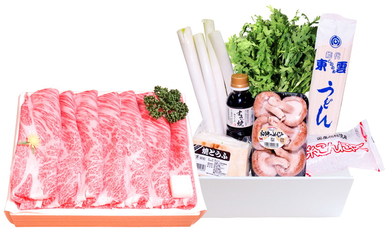 国産 牛肉 鶴形牛ロースまたは肩ロースすきやき鍋セット（約3人前）A4ランク以上 秋田県産