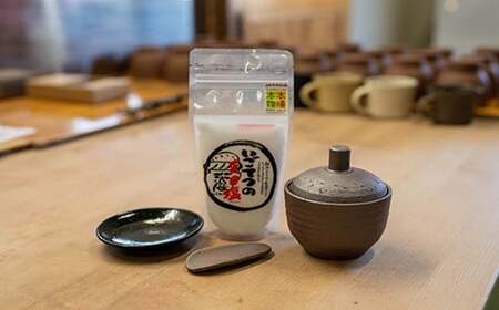 日常屋 の どんぐり の 塩壷 と 塩さじ と 豆皿 （いごてつの 天日塩 1袋付き）［1499］