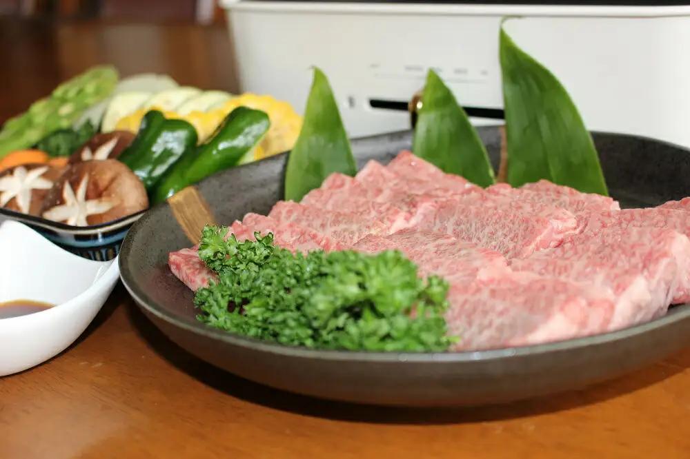 数量限定！ご贈答 国産 和牛 きたかみ牛 上カルビ 焼肉用 750g 数量限定 A5 A4 人気 肉 牛肉 BBQ お歳暮 忘年会 贈答用 牛カルビ 上カルビ カルビ 国産和牛 岩手県 北上市 H00