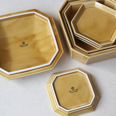 ふるさと納税 瑞浪市 小田陶器の隅切重箱(うす飴)　入れ子式に収納できる磁器の重箱と小皿セット |  | 03