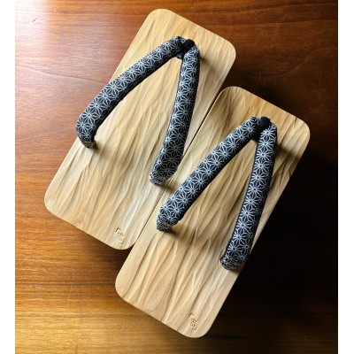 郡上踊り　踊り下駄　槍鉋(やりかんな)下駄　男性用XLサイズ　鼻緒/麻の葉(黒)【1362997】