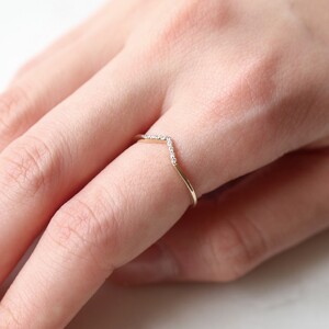 K10YG 9石 Vラインダイヤモンドリング H-5