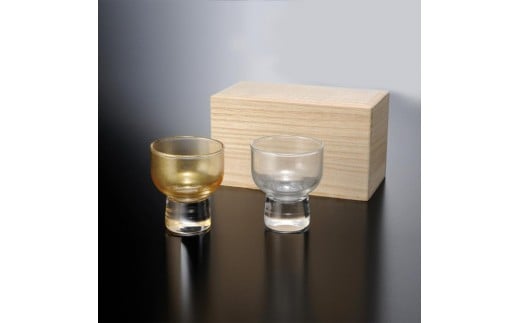 
            みよし漆器本舗 お猪口 ペアセット 紀州塗り ぬりもん de Verre 盃 涼金・涼銀 ペア 桐箱付き 70ml
          