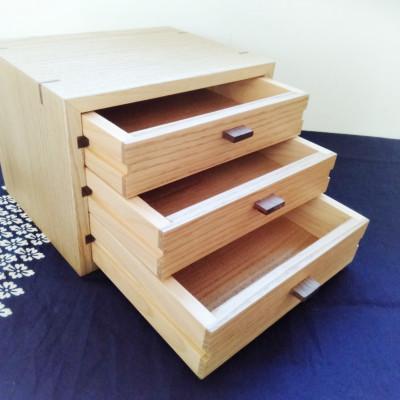 ふるさと納税 能勢町 小物収納ケース(3段引き出し型・アクセサリーケースにも) | 無垢 栗(クリ) |  | 01