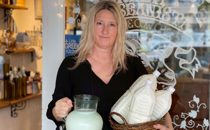 Cheeseanista チーザニスタ Little Island tyrί (マリネードチーズ 牛乳×1・ヤギ乳×1) ＆ 沖縄ヨーグルト×3 沖縄市 / Little GREEK Kitchen 