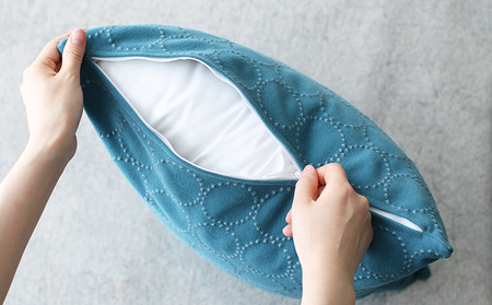 クッション おしゃれ タンバリン ブルー 正方形 約 45 × 45cm ミナペルホネン dop tambourine 生地 刺繍 ソファ 家具 インテリア 秋山木工 秋山木工株式会社 静岡県 藤枝市