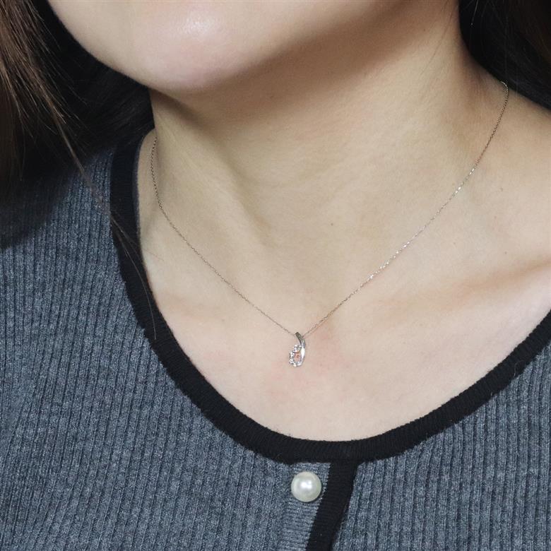 プラチナ 0.12ct グラデーションダイヤモンドペンダント　BQ204