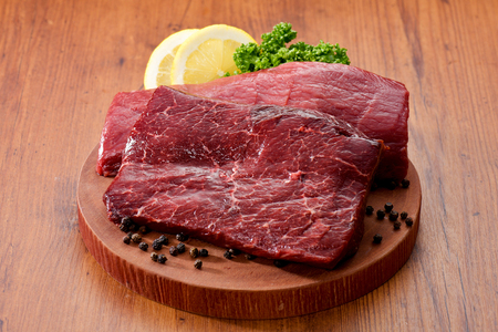 鹿肉 ロース 600ｇ ( ロース300g ホエーロース300g ) ジビエ 北海道別海町  JY0000003（ 鹿肉 鹿肉 エゾ鹿肉 蝦夷鹿肉 ジビエ鹿肉鹿肉 ）