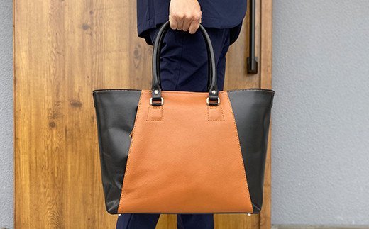【ふるさと納税】 ビーゴ （ トートバッグ ）（ 牛革 ・ キャメル ） A4 収納 ファスナー 底鋲 おしゃれ おすすめ 福岡県 大木町 ナデルファーデン BK046