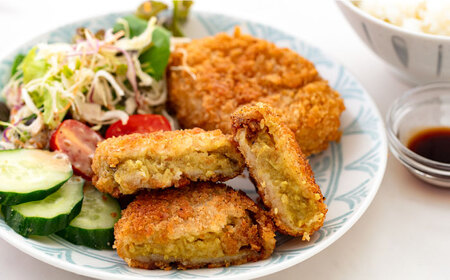 【全12回定期便】カレーコロッケ 40個 3.4kg ころっけ 冷凍 揚げ物 惣菜 コロッケ 横須賀 弁当 かれー カレー【有限会社丸伸商事】 [AKFH029]