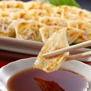 芦屋 伊東屋謹製  神戸牛 一口餃子 40個（ポン酢たれ 付き）