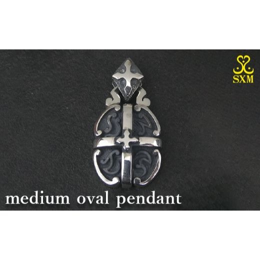 medium oval pendant