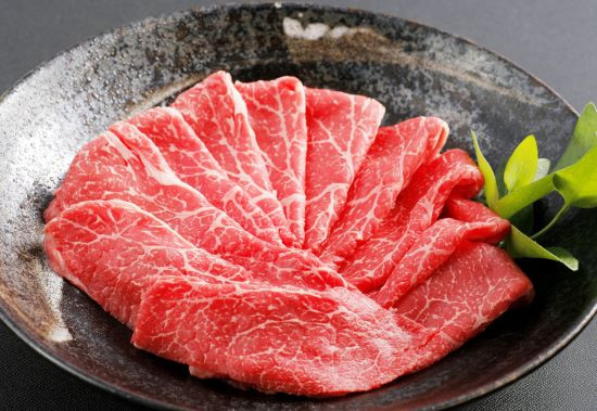 
伊萬里牛マルシェの贈り物 伊萬里牛赤身すき焼き 500g
