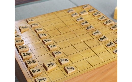 
本榧将棋盤　足付 木製 天然木 台 駒なし 工芸品 贈答 将棋盤 カヤ 国産 ギフト U01005
