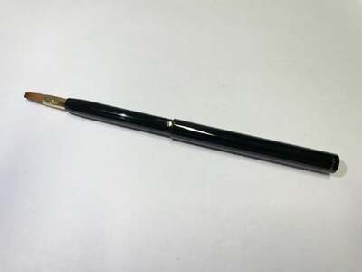 熊野化粧筆 押出式携帯リップブラシ黒TRO-01【メイクブラシ 化粧筆 リップブラシ リップ リップメイク 携帯用 旅行用 熊野筆 伝統工芸 職人技 高級筆 ギフト 贈り物 】 21-29