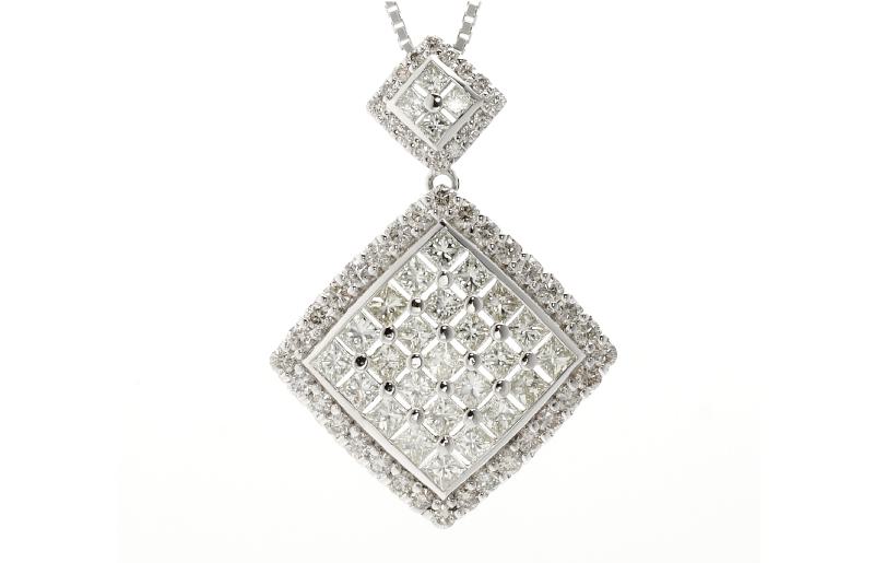 アルカンシェル プラチナダイヤペンダント（計 3.0ct）【鑑別書付き ジュエリー プレゼント ギフト ファッション アクセサリー 贈り物 贈答 お祝い 記念日】 J008-2