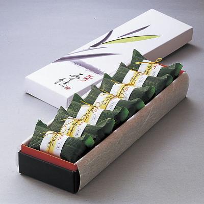 ふるさと納税 印南町 紀州和歌山のあせ葉寿司　鮭7個(化粧箱入り)【印南町】 |  | 01