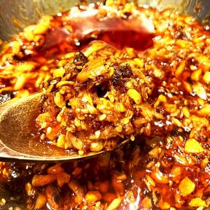 干物屋が作った食べるサバらー油 130g×3袋セット 【R01378】