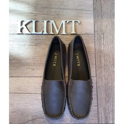 ふるさと納税 静岡市 靴　KLIMT(クリムト) のふわふわ楽チン　23.5cm　ダークブラウン　モカシンシューズ |  | 01