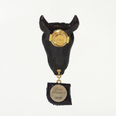 ふるさと納税 平取町 【競馬グッズ】【オーダーメイド品】ローズキングダム(ジャパンカップ時)リュネヴィル刺繍ピンブローチ |  | 01