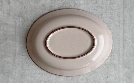 【瀬戸焼】リムカレー皿（桃）【株式会社カネ三商店】 / 皿 食器 カレー皿 ギフト プレゼント / 瀬戸市[BBDD002]