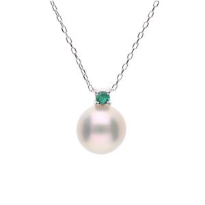 5月 誕生石 エメラルド 無調色 アコヤ真珠（日本） 8.0mm ラウンド Pt900 プラチナ ペンダント ネックレス（チェーン付き）