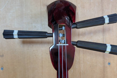 ★選べるレジンバチ★「三線工房ダイキ」チュン材赤塗り 蛇皮二重張り三線セット｜三線 三線工房 沖縄 セット 三線セット バチ レジンバチ 沖縄県 豊見城市(CU008)