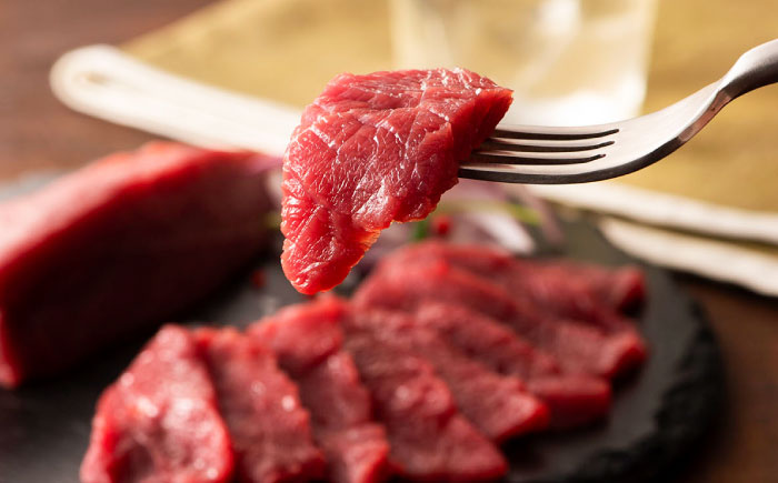 【全12回定期便】【本場・熊本特産】馬刺し4種の食べ比べ 3890【株式会社フジチク】 [BHAD065]