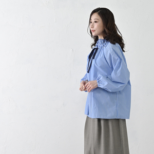【THE INDUSTRY WORKS】リボンフリルネックブラウス（ブルー×グリーン）・1着　TIW-W037（66-26-BLGR） レディース ブラウス