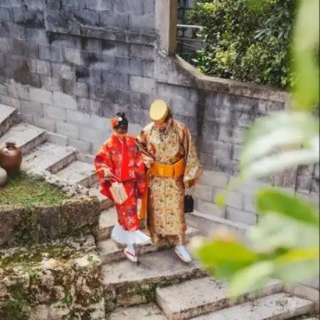 OKINAWA KIMONO家 沖縄で琉装着付け体験チケット 大人2名様/1時間レンタル【1732521】
