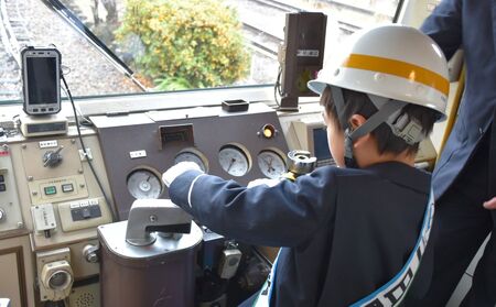 日本に3社4路線しかないナローゲージ（特殊狭軌）「四日市あすなろう鉄道」で一日駅長体験と写真＆動画撮影プラン【2027年2月20日(土)】