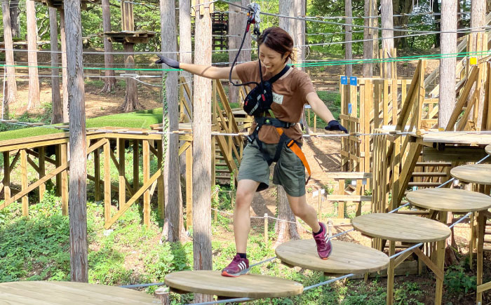 ダイナミックでスリリングな樹上体験を！ アドベンチャーコース チケット (1名様) / 自然 アウトドア アクティビティ 体験 / 大村市 / フォレストアドベンチャー [ACCH004]