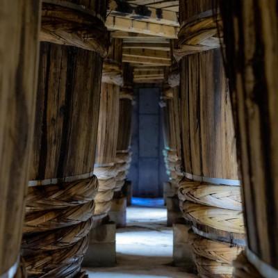 ふるさと納税 土庄町 小豆島 桶(こが)仕込 天然醸造 正金醤油　こいくち醤油 500ml　4本入 |  | 02