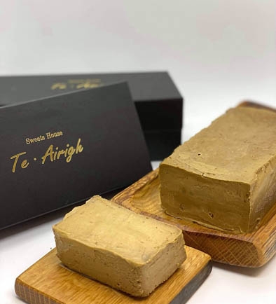 
                  和紅茶と森の蜂蜜のチーズテリーヌ ／ 濃厚 滑らか チーズケーキ 天然蜂蜜 やぶきた スイーツ デザート 埼玉県 No.514
                