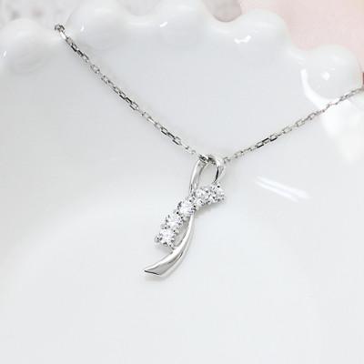 ふるさと納税 韮崎市 ネックレス プラチナ PT900 ダイヤモンド 0.2ct リボン モチーフ【f132-pt】 |  | 03