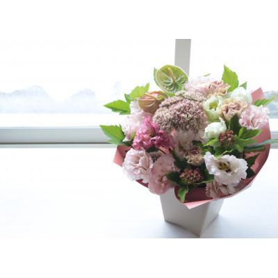 ふるさと納税 筑西市 【2週間毎定期便】癒しのフラワーセラピーアレンジメント/Mサイズ全24回 |  | 01