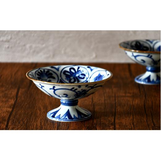有田焼 染付の手造風高台鉢【ARITAYAKI-STORE】 A25-393